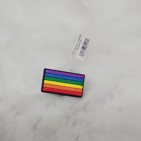Crocs Jibbitz Rainbow Pride Flag Charms Crocs - Picture 2 of 3